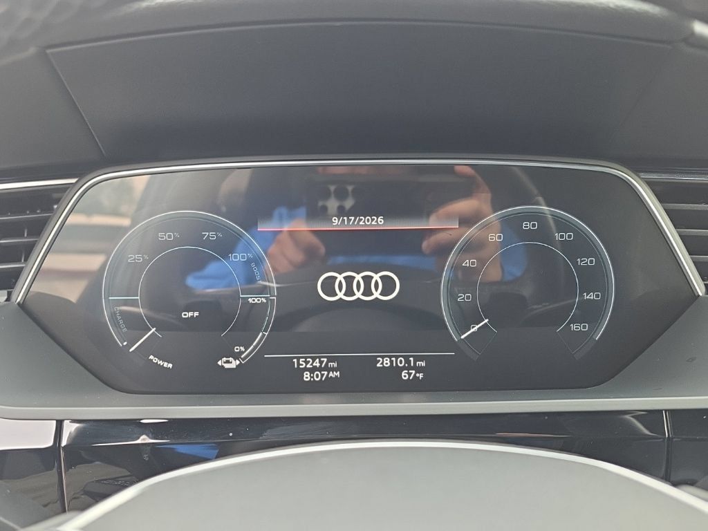 Used 2023 Audi e-tron Prestige w/ Prestige Package AWD/4WD image 12