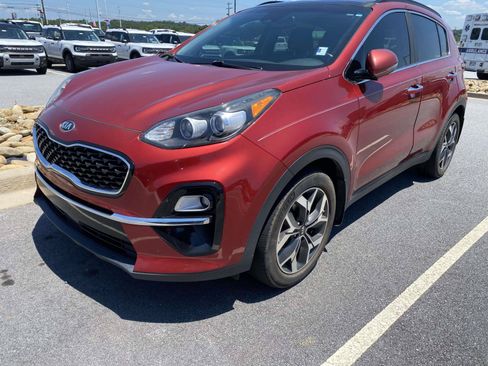Used 2021 Kia Sportage EX w/ EX Technology Package FWD image 3