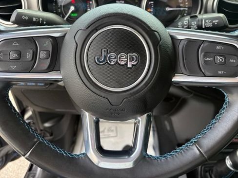 Used 2022 Jeep Wrangler Unlimited Rubicon 4xe AWD/4WD image 26