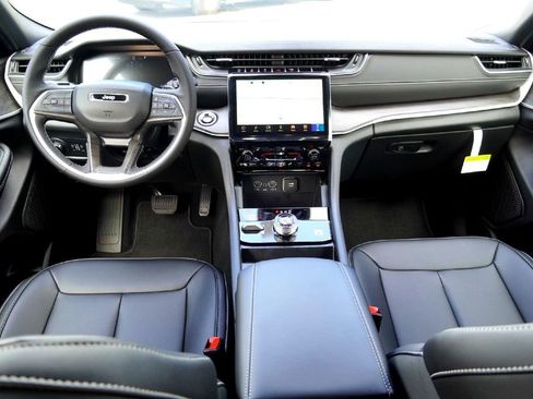 New 2025 Jeep Grand Cherokee L Limited image 22