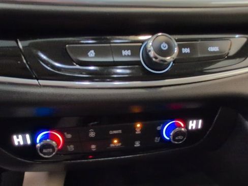 Certified 2023 Buick Enclave Avenir image 23