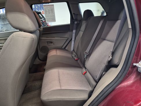 Used 2008 Jeep Grand Cherokee Laredo RWD image 15