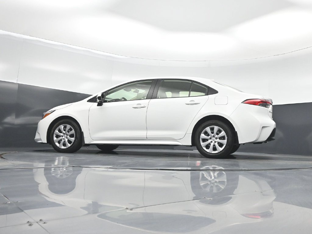 Used 2025 Toyota Corolla LE w/ Carpet Mat Package (TMS) FWD image 51