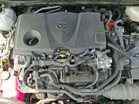 Used 2025 Toyota Camry SE w/ Convenience Package image 28