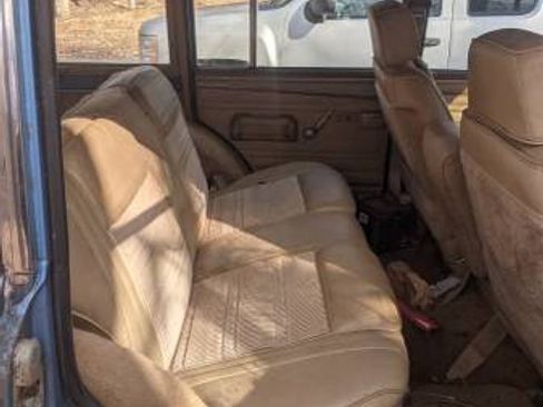 Used 1991 Jeep Grand Wagoneer image 7