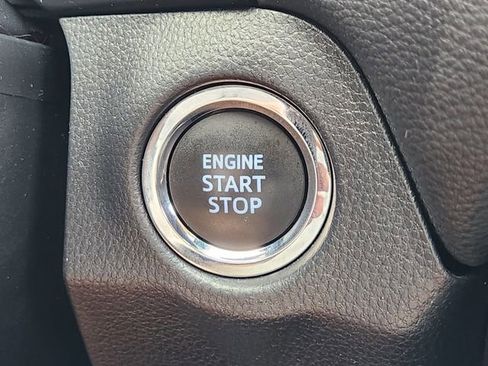 Used 2022 Toyota RAV4 XLE image 15