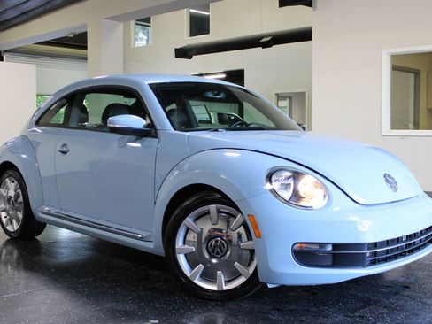 Used 2012 Volkswagen Beetle 2.5 FWD image 31