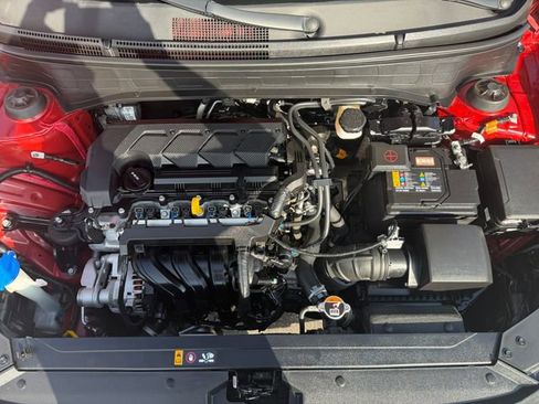 Used 2023 Hyundai Venue Limited FWD image 20