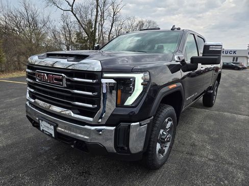 New 2026 GMC Sierra 2500 SLT AWD/4WD image 3