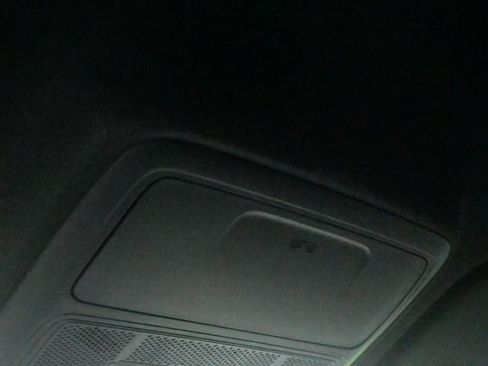 Used 2025 Buick Enclave Preferred w/ Power Package image 41