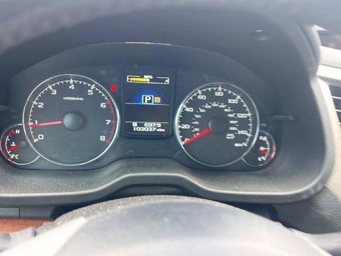 Used 2013 Subaru Outback 2.5i Limited AWD/4WD image 10
