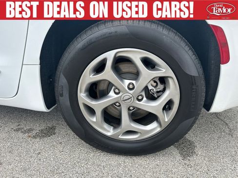 Used 2023 Chrysler Pacifica Limited w/ Uconnect Theater Family Group AWD/4WD image 26