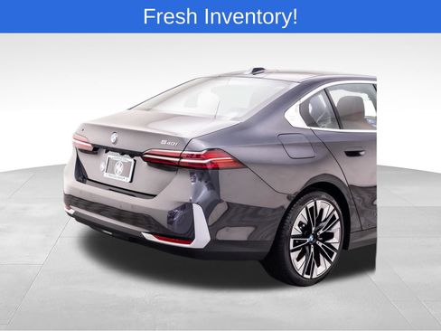 Certified 2026 BMW 540i xDrive AWD/4WD image 31