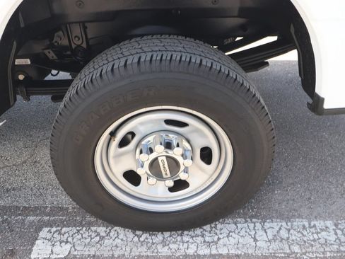 Used 2023 Ford F350 XL AWD/4WD image 14