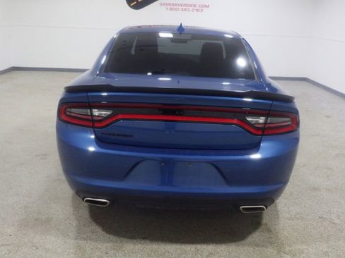 Used 2023 Dodge Charger SXT w/ Blacktop Package image 3