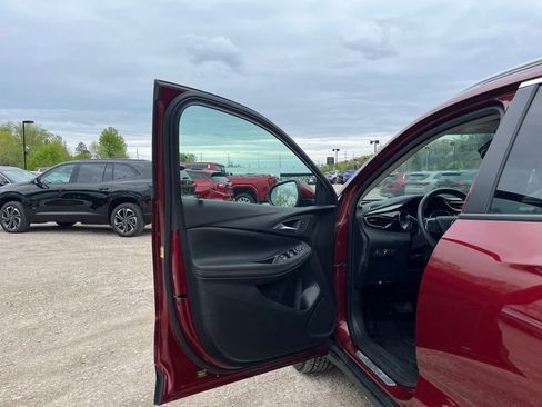 Used 2023 Buick Encore GX Select w/ Safety Package II AWD/4WD image 14