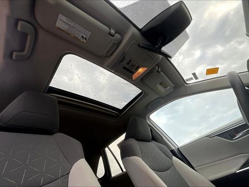 Used 2019 Toyota RAV4 XLE image 26