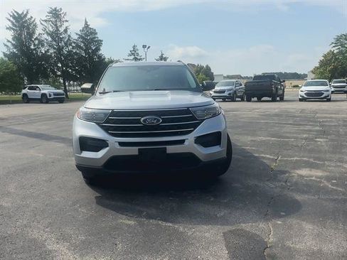 Used 2022 Ford Explorer XLT image 13