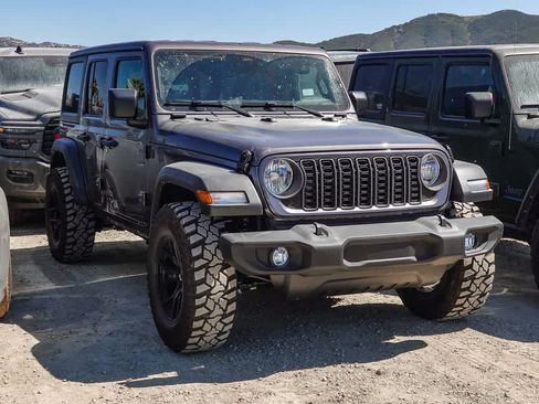 Used 2026 Jeep Wrangler Unlimited Sport AWD/4WD image 3