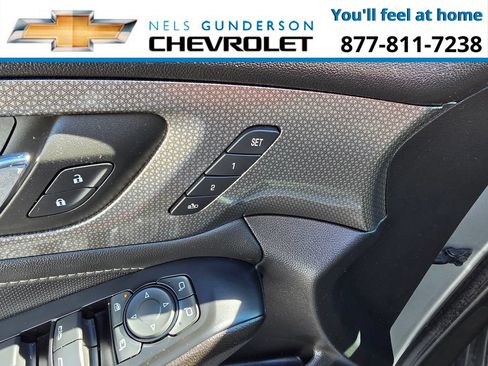 Used 2023 Chevrolet Traverse Premier w/ Redline Edition AWD/4WD image 21