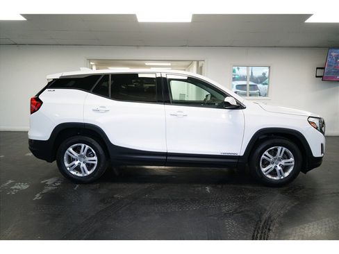 Used 2019 GMC Terrain SLE image 8