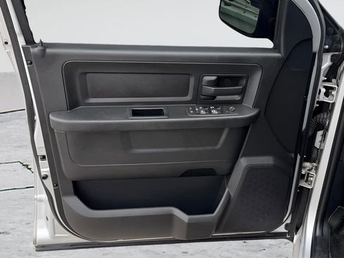 Used 2017 RAM 1500 ST w/ SXT Appearance Group image 16