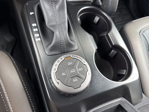 Used 2025 Ford Bronco Outer Banks w/ Sasquatch Package image 23