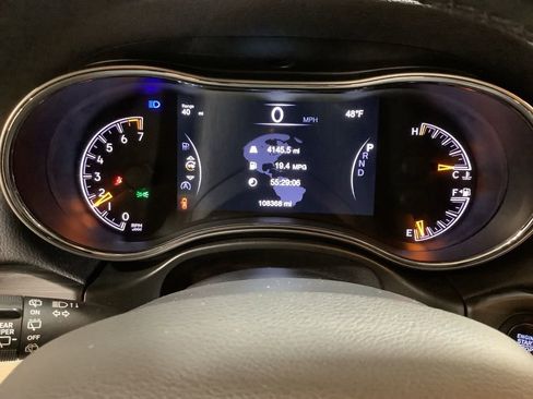 Certified 2022 Jeep Grand Cherokee Laredo E w/ Security & Convenience Group image 30