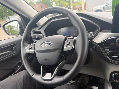Used 2024 Ford Escape Active AWD/4WD image 34