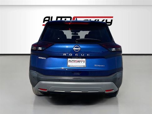 Used 2023 Nissan Rogue SV image 6