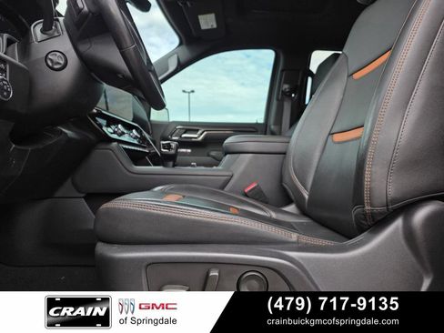 Used 2023 GMC Sierra 1500 AT4 w/ AT4 Premium Package AWD/4WD image 10