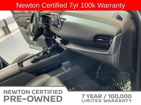 Used 2021 Nissan Rogue SL FWD image 17