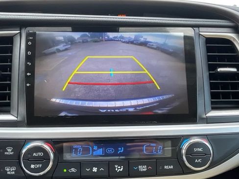 Used 2017 Toyota Highlander Limited FWD image 24
