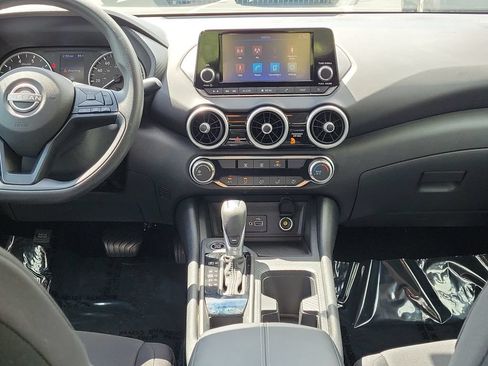 Used 2025 Nissan Sentra S FWD image 14