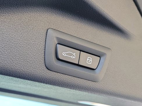 New 2026 BMW X5 xDrive50e image 7