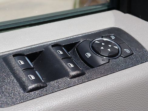 Used 2020 Ford F150 XLT w/ Equipment Group 302A Luxury AWD/4WD image 27