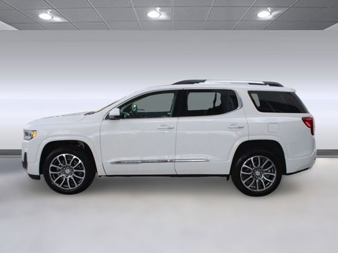 Used 2021 GMC Acadia Denali w/ Denali Technology Package image 2