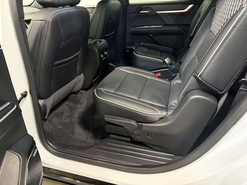 Used 2024 GMC Acadia Denali w/ LPO, Floor Liner Package FWD image 47