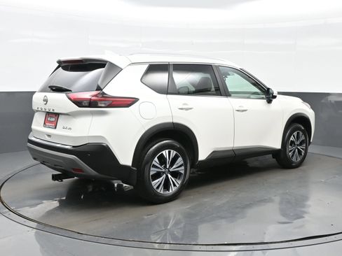 Used 2023 Nissan Rogue SV w/ SV Premium B Package AWD/4WD image 6