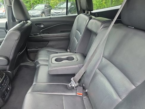 Used 2019 Honda Pilot Touring image 31