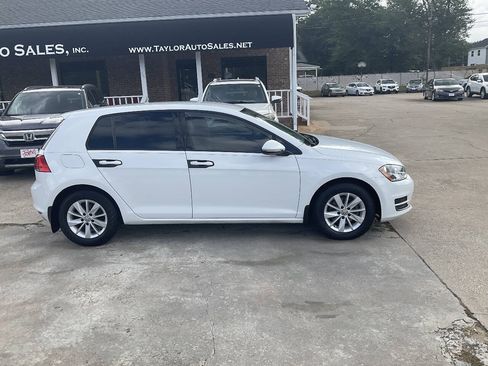 Used 2015 Volkswagen Golf S FWD image 2