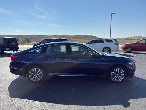 Used 2018 Honda Accord EX image 4