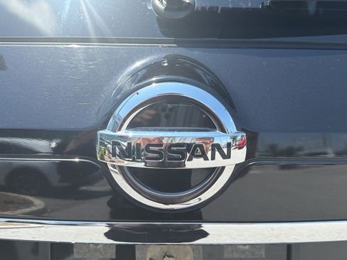 Used 2019 Nissan Rogue SV w/ Premium Package FWD image 48