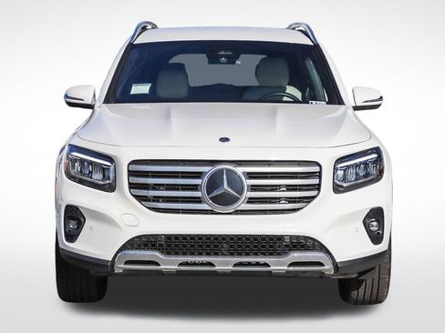 Certified 2025 Mercedes-Benz GLB 250 4MATIC image 2