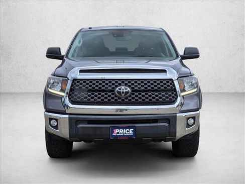 Used 2018 Toyota Tundra SR5 w/ SR5 Upgrade Package AWD/4WD image 2