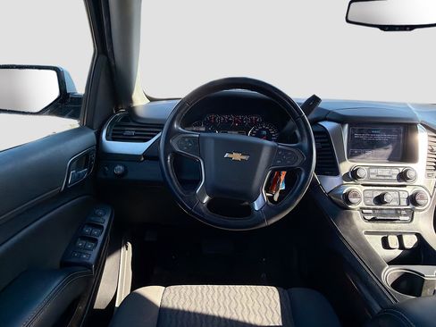 Used 2020 Chevrolet Suburban LS image 16