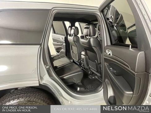 Used 2021 Jeep Grand Cherokee Laredo X AWD/4WD image 15