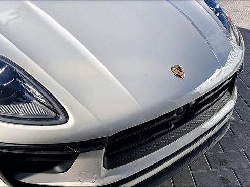 Used 2024 Porsche Macan image 30