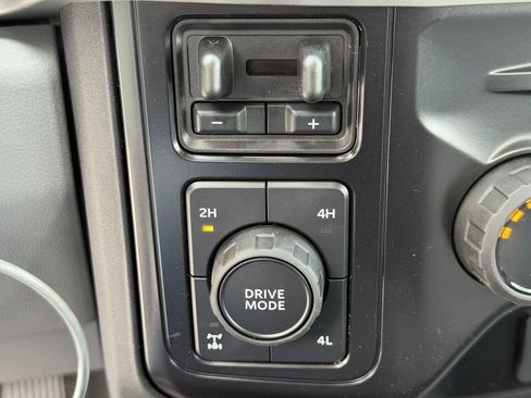 New 2026 Ford F250 XL w/ XL Driver Assist Package AWD/4WD image 9