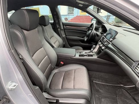 Used 2021 Honda Accord Sport image 18